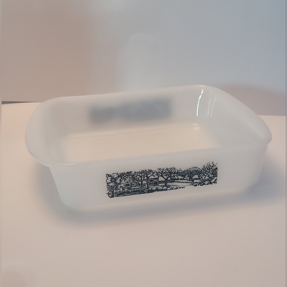 Vintage Glasbake CABIN IN THE WOODS Casserole Dish 8" Square J2428 Milk Glass - Picture 4 of 9